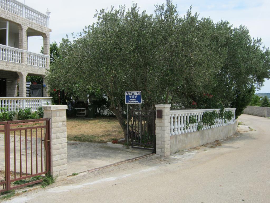 Apartments Nestor Tribunj  Exterior photo